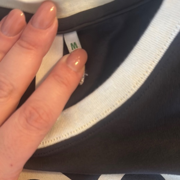 Gray and White Short Sleeve Tee with Vintage Graphic - Picture 4 of 5